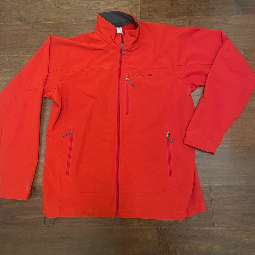 Patagonia Men's Bold Red Performance Jacket LARGE